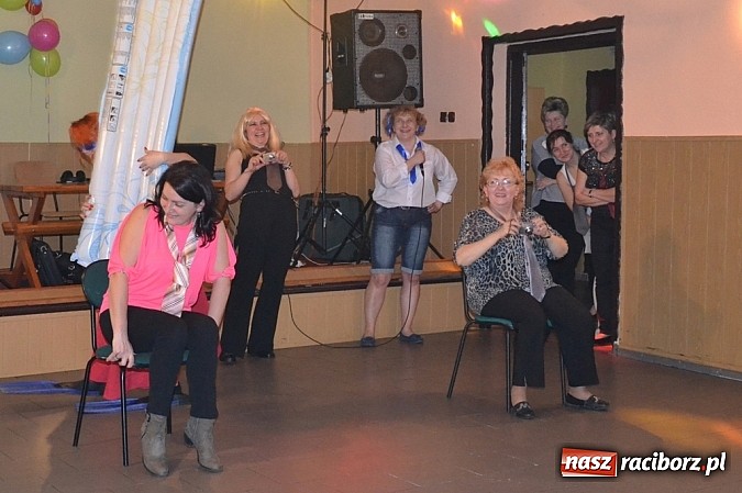 Zdjęcie w galerii na portalu naszraciborz.pl: 120 kobiet na Babskim Combrze w Jankowicach!  wiadomości z regionu