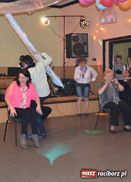 Zdjęcie w galerii na portalu naszraciborz.pl: 120 kobiet na Babskim Combrze w Jankowicach!  wiadomości z regionu