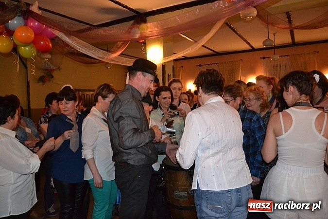 Zdjęcie w galerii na portalu naszraciborz.pl: 120 kobiet na Babskim Combrze w Jankowicach!  wiadomości z regionu