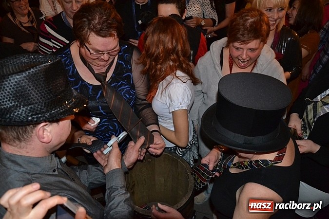 Zdjęcie w galerii na portalu naszraciborz.pl: 120 kobiet na Babskim Combrze w Jankowicach!  wiadomości z regionu