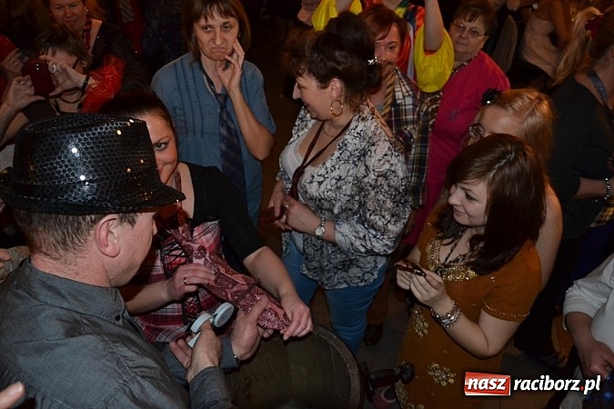 Zdjęcie w galerii na portalu naszraciborz.pl: 120 kobiet na Babskim Combrze w Jankowicach!  wiadomości z regionu