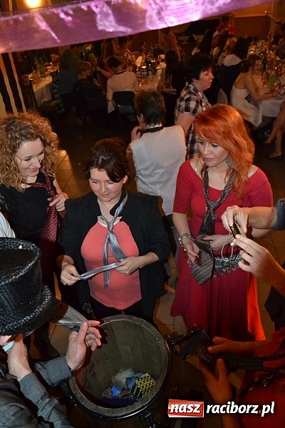 Zdjęcie w galerii na portalu naszraciborz.pl: 120 kobiet na Babskim Combrze w Jankowicach!  wiadomości z regionu