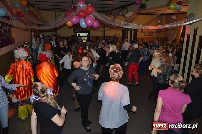 Zdjęcie w galerii na portalu naszraciborz.pl: 120 kobiet na Babskim Combrze w Jankowicach!  wiadomości z regionu