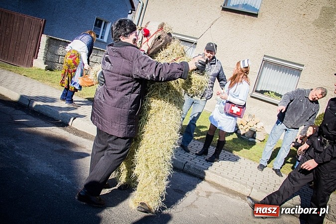 Zdjęcie w galerii na portalu naszraciborz.pl: TANZBR, czyli tradycyjne samborowickie ostatki 2015 wiadomości z regionu