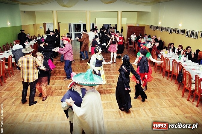 Zdjęcie w galerii na portalu naszraciborz.pl: Stowarzyszenie Prężny Kornowac zorganizowało bal kostiumowy wiadomości z regionu