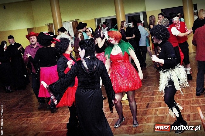 Zdjęcie w galerii na portalu naszraciborz.pl: Stowarzyszenie Prężny Kornowac zorganizowało bal kostiumowy wiadomości z regionu
