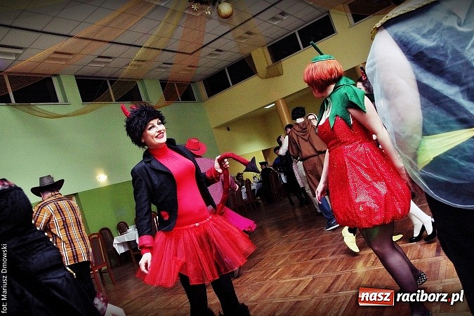 Zdjęcie w galerii na portalu naszraciborz.pl: Stowarzyszenie Prężny Kornowac zorganizowało bal kostiumowy wiadomości z regionu
