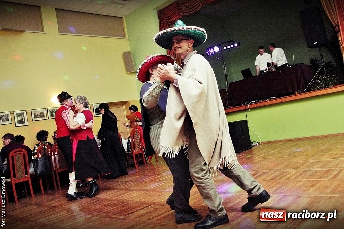 Zdjęcie w galerii na portalu naszraciborz.pl: Stowarzyszenie Prężny Kornowac zorganizowało bal kostiumowy wiadomości z regionu