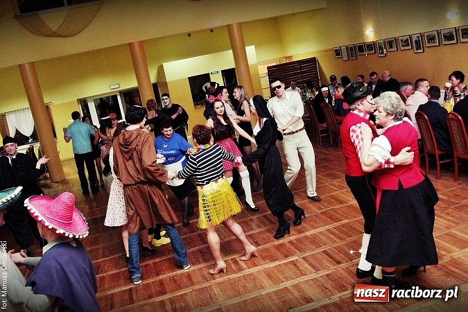 Zdjęcie w galerii na portalu naszraciborz.pl: Stowarzyszenie Prężny Kornowac zorganizowało bal kostiumowy wiadomości z regionu