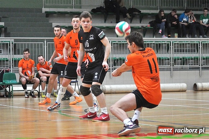 Zdjęcie w galerii na portalu naszraciborz.pl: Mecz o sześć punktów zakończony porażką AZS-u wiadomości z regionu