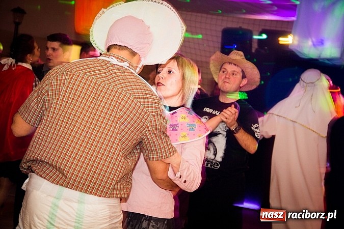 Zdjęcie w galerii na portalu naszraciborz.pl: Ostatkowy bal przebierańc&oacute;w w Samborowicach wiadomości z regionu