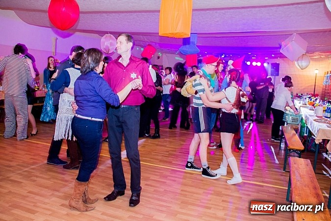 Zdjęcie w galerii na portalu naszraciborz.pl: Ostatkowy bal przebierańc&oacute;w w Samborowicach wiadomości z regionu
