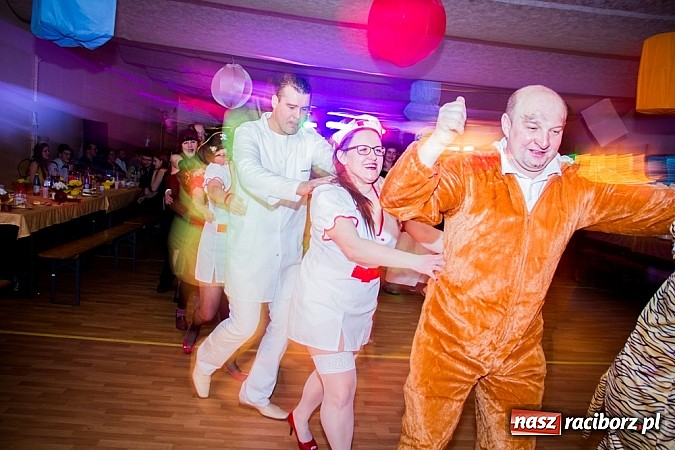 Zdjęcie w galerii na portalu naszraciborz.pl: Ostatkowy bal przebierańc&oacute;w w Samborowicach wiadomości z regionu