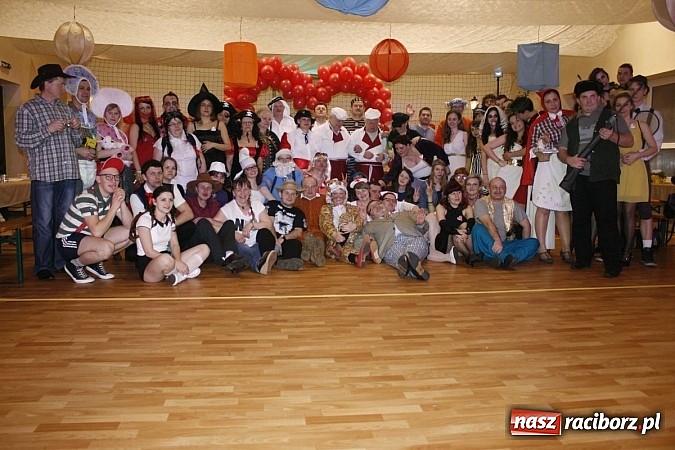Zdjęcie w galerii na portalu naszraciborz.pl: Ostatkowy bal przebierańc&oacute;w w Samborowicach wiadomości z regionu