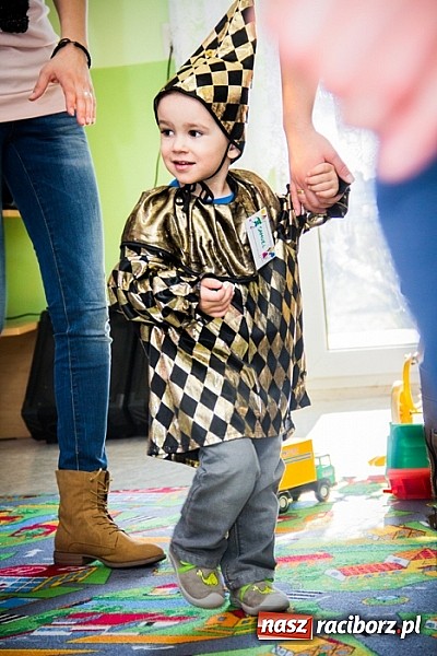 Zdjęcie w galerii na portalu naszraciborz.pl: Wesoły Bal Karnawałowy w Przedszkolu nr 5 wiadomości z regionu