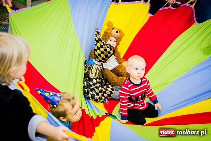 Zdjęcie w galerii na portalu naszraciborz.pl: Wesoły Bal Karnawałowy w Przedszkolu nr 5 wiadomości z regionu