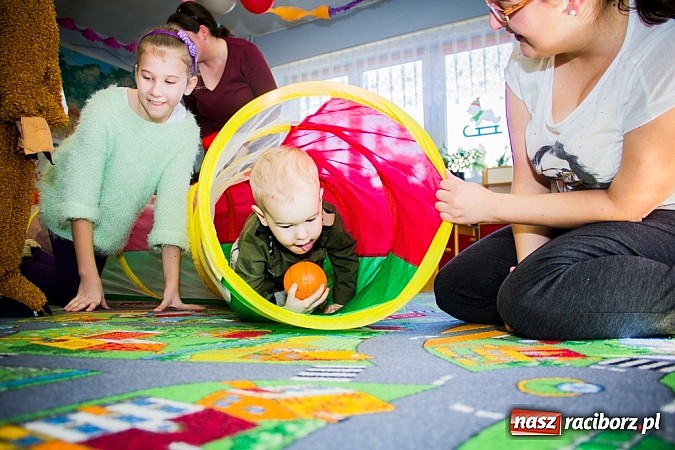 Zdjęcie w galerii na portalu naszraciborz.pl: Wesoły Bal Karnawałowy w Przedszkolu nr 5 wiadomości z regionu