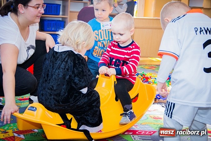 Zdjęcie w galerii na portalu naszraciborz.pl: Wesoły Bal Karnawałowy w Przedszkolu nr 5 wiadomości z regionu