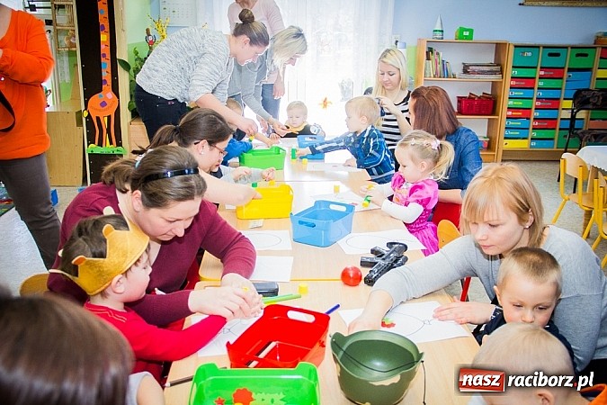 Zdjęcie w galerii na portalu naszraciborz.pl: Wesoły Bal Karnawałowy w Przedszkolu nr 5 wiadomości z regionu
