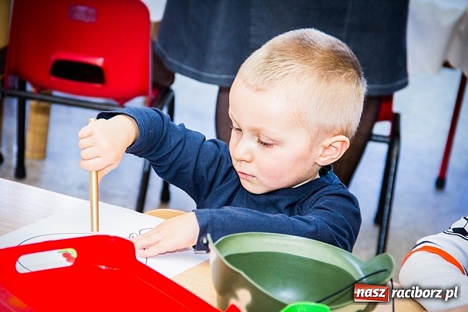 Zdjęcie w galerii na portalu naszraciborz.pl: Wesoły Bal Karnawałowy w Przedszkolu nr 5 wiadomości z regionu