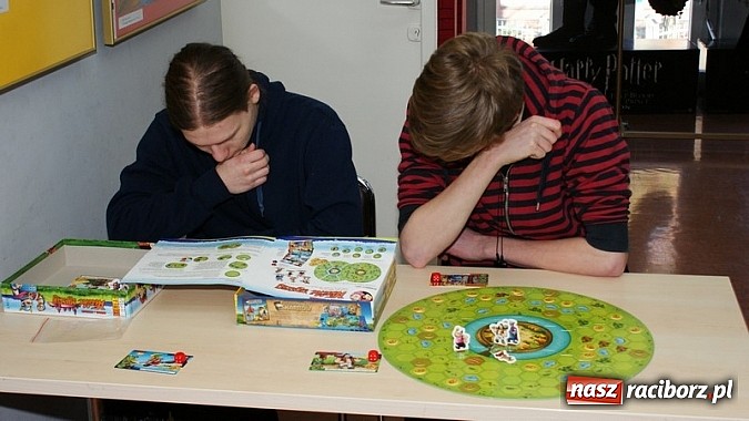 Zdjęcie w galerii na portalu naszraciborz.pl: Planszowe ostatki bibliotecznych ferii  wiadomości z regionu
