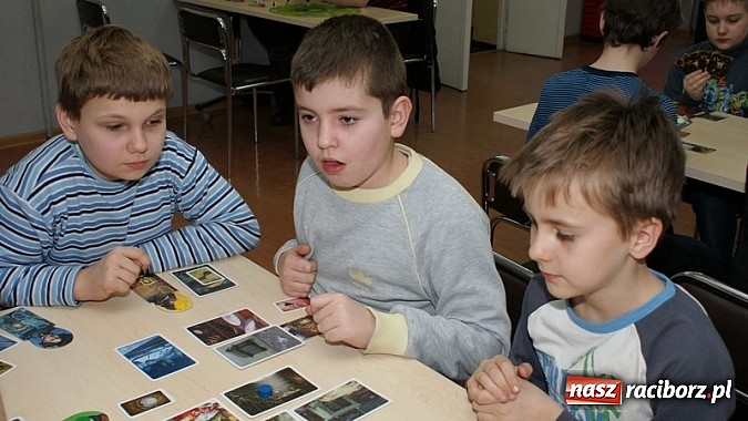 Zdjęcie w galerii na portalu naszraciborz.pl: Planszowe ostatki bibliotecznych ferii  wiadomości z regionu