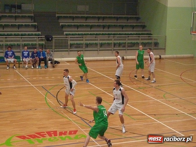 Zdjęcie w galerii na portalu naszraciborz.pl: Koszykówka. Zwycięska Ofensywa  wiadomości z regionu
