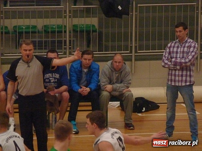 Zdjęcie w galerii na portalu naszraciborz.pl: Koszykówka. Zwycięska Ofensywa  wiadomości z regionu