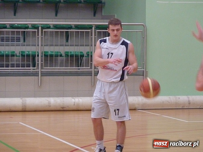 Zdjęcie w galerii na portalu naszraciborz.pl: Koszykówka. Zwycięska Ofensywa  wiadomości z regionu