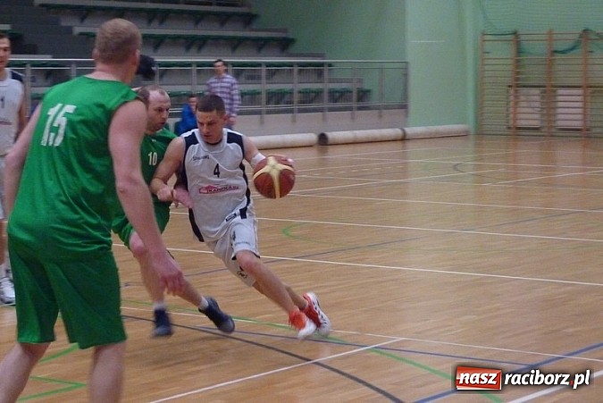 Zdjęcie w galerii na portalu naszraciborz.pl: Koszykówka. Zwycięska Ofensywa  wiadomości z regionu