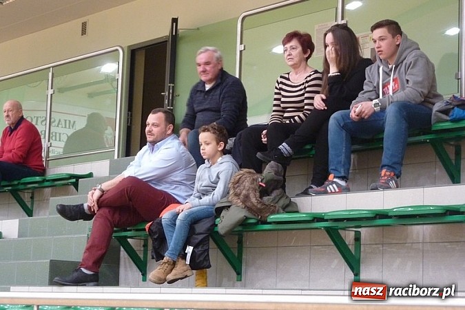 Zdjęcie w galerii na portalu naszraciborz.pl: Koszykówka. Zwycięska Ofensywa  wiadomości z regionu
