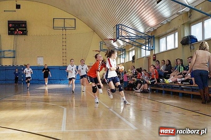 Zdjęcie w galerii na portalu naszraciborz.pl: Międzynarodowy Turniej Piłki Ręcznej Dziewcząt – zobacz wyniki!  wiadomości z regionu