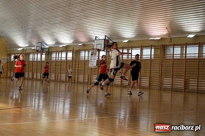 Zdjęcie w galerii na portalu naszraciborz.pl: Międzynarodowy Turniej Piłki Ręcznej Dziewcząt – zobacz wyniki!  wiadomości z regionu