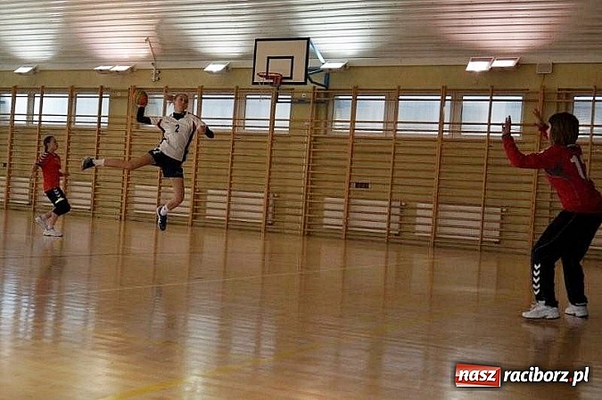 Zdjęcie w galerii na portalu naszraciborz.pl: Międzynarodowy Turniej Piłki Ręcznej Dziewcząt – zobacz wyniki!  wiadomości z regionu