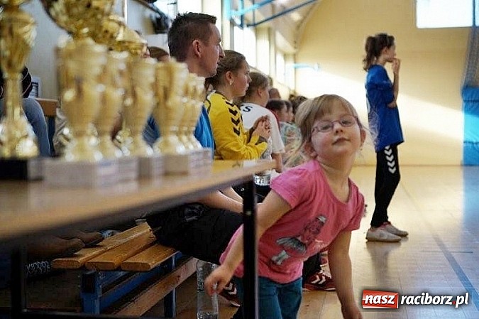 Zdjęcie w galerii na portalu naszraciborz.pl: Międzynarodowy Turniej Piłki Ręcznej Dziewcząt – zobacz wyniki!  wiadomości z regionu