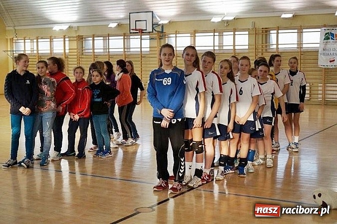 Zdjęcie w galerii na portalu naszraciborz.pl: Międzynarodowy Turniej Piłki Ręcznej Dziewcząt – zobacz wyniki!  wiadomości z regionu