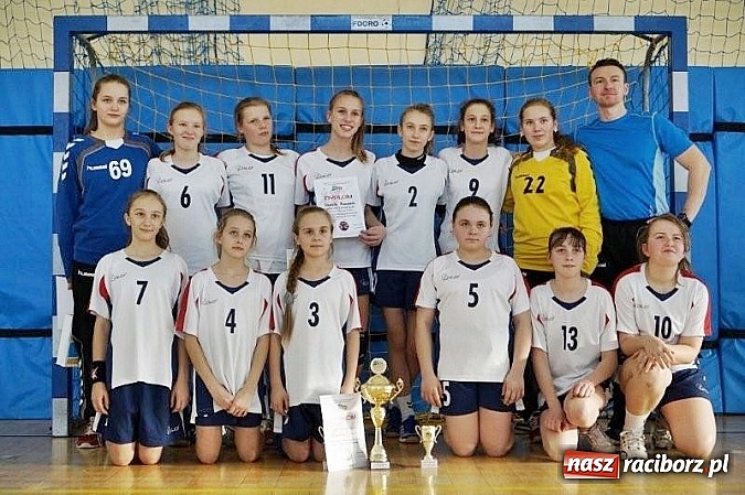 Zdjęcie w galerii na portalu naszraciborz.pl: Międzynarodowy Turniej Piłki Ręcznej Dziewcząt – zobacz wyniki!  wiadomości z regionu