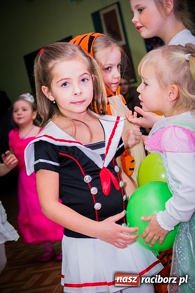 Zdjęcie w galerii na portalu naszraciborz.pl: Barwne stroje i wspólna zabawa na Balu Karnawałowym w MDK wiadomości z regionu