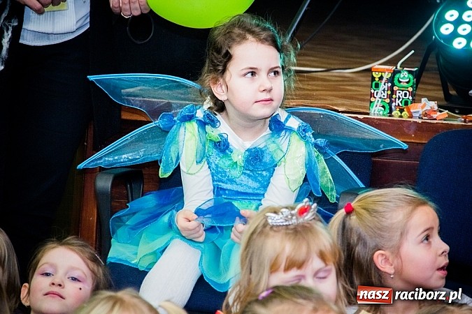 Zdjęcie w galerii na portalu naszraciborz.pl: Barwne stroje i wspólna zabawa na Balu Karnawałowym w MDK wiadomości z regionu