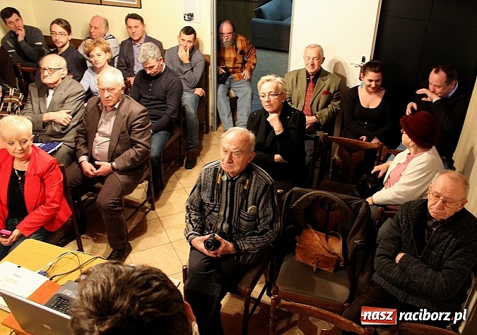 Zdjęcie w galerii na portalu naszraciborz.pl: Prelekcja w TMZR. Racibórz polski czy czechosłowacki?  wiadomości z regionu