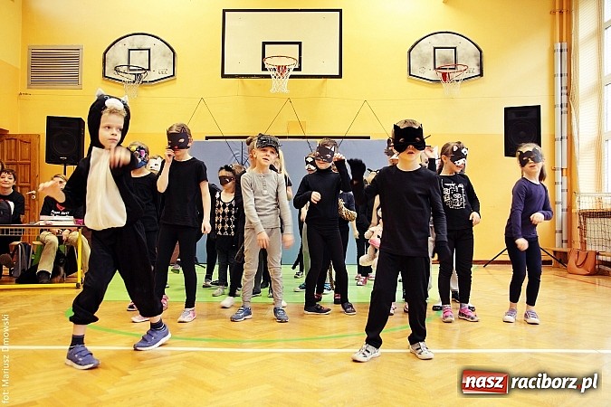 Zdjęcie w galerii na portalu naszraciborz.pl: Uczniowie SP 13 obchodzili Dzień Kota wiadomości z regionu