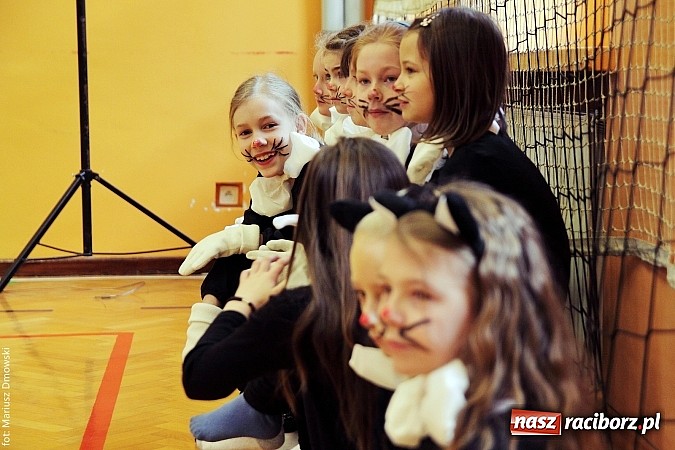 Zdjęcie w galerii na portalu naszraciborz.pl: Uczniowie SP 13 obchodzili Dzień Kota wiadomości z regionu