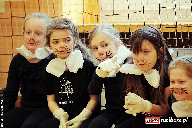 Zdjęcie w galerii na portalu naszraciborz.pl: Uczniowie SP 13 obchodzili Dzień Kota wiadomości z regionu