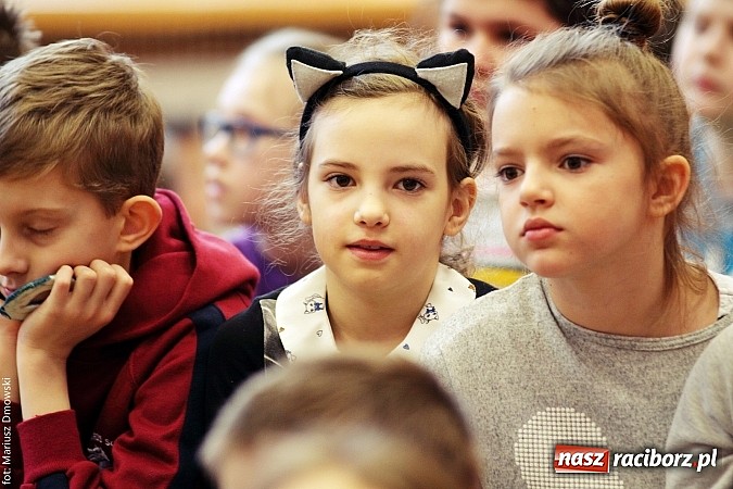 Zdjęcie w galerii na portalu naszraciborz.pl: Uczniowie SP 13 obchodzili Dzień Kota wiadomości z regionu