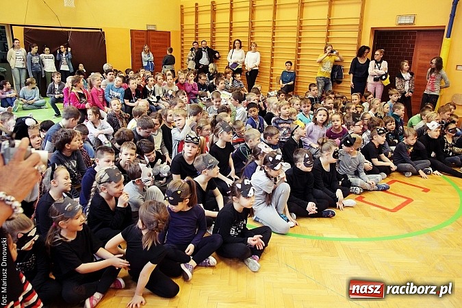 Zdjęcie w galerii na portalu naszraciborz.pl: Uczniowie SP 13 obchodzili Dzień Kota wiadomości z regionu
