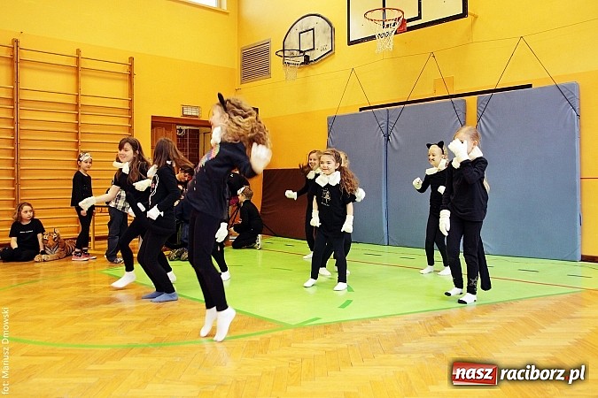 Zdjęcie w galerii na portalu naszraciborz.pl: Uczniowie SP 13 obchodzili Dzień Kota wiadomości z regionu