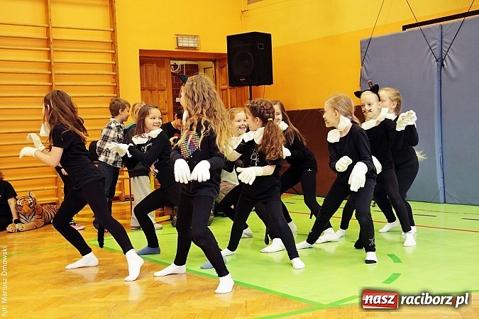 Zdjęcie w galerii na portalu naszraciborz.pl: Uczniowie SP 13 obchodzili Dzień Kota wiadomości z regionu