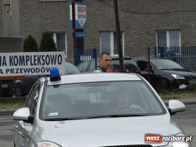 Zdjęcie w galerii na portalu naszraciborz.pl: Szaleniec ze stacji Shella obezwładniony wiadomości z regionu