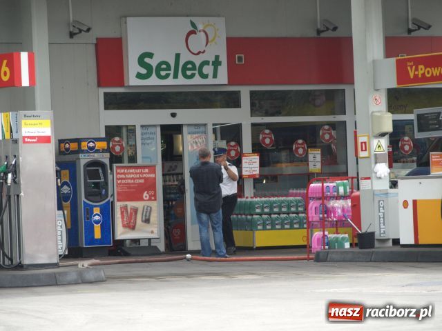 Zdjęcie w galerii na portalu naszraciborz.pl: Szaleniec ze stacji Shella obezwładniony wiadomości z regionu