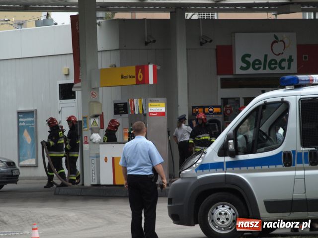 Zdjęcie w galerii na portalu naszraciborz.pl: Szaleniec ze stacji Shella obezwładniony wiadomości z regionu